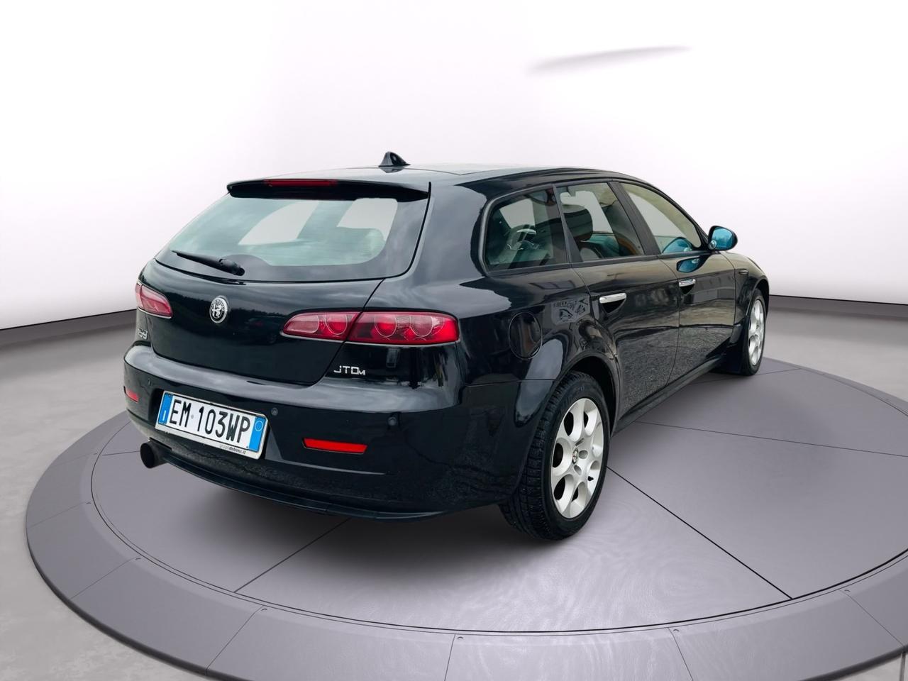 Alfa Romeo 159 2.0 JTDm 2012 tenuta da amatore