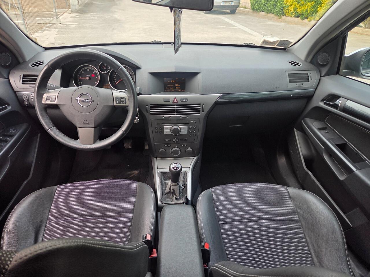 Opel Astra 1.7 CDTI 101CV 5 porte Cosmo