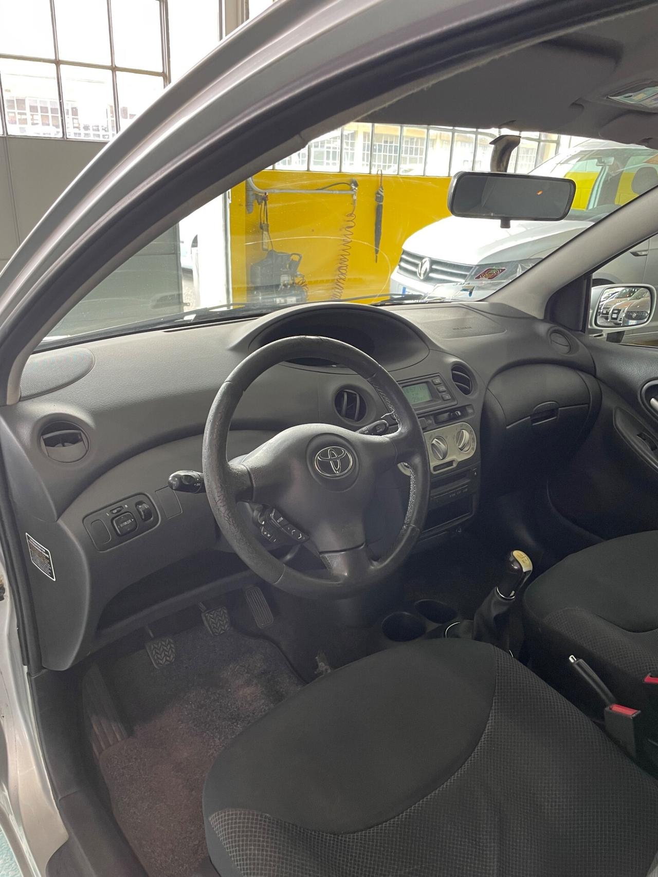 Toyota Yaris 1.4 tdi D-4D cat 3 porte