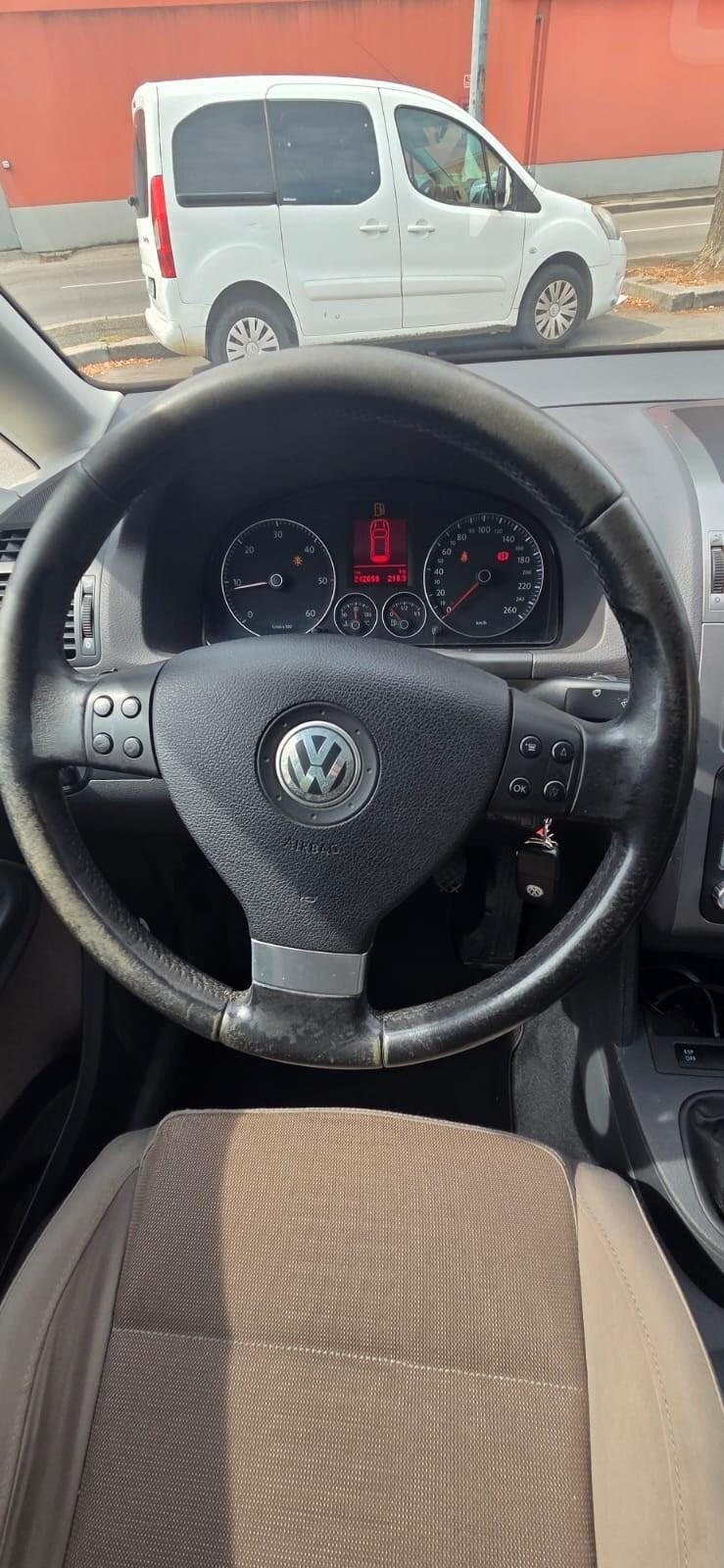Volkswagen Touran 2.0 16V TDI Highline