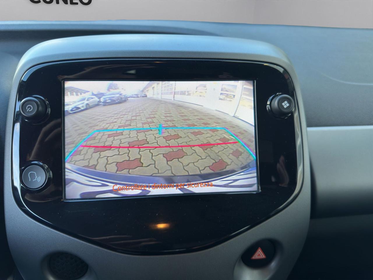 Toyota Aygo 5p 1.0 x-play 72cv