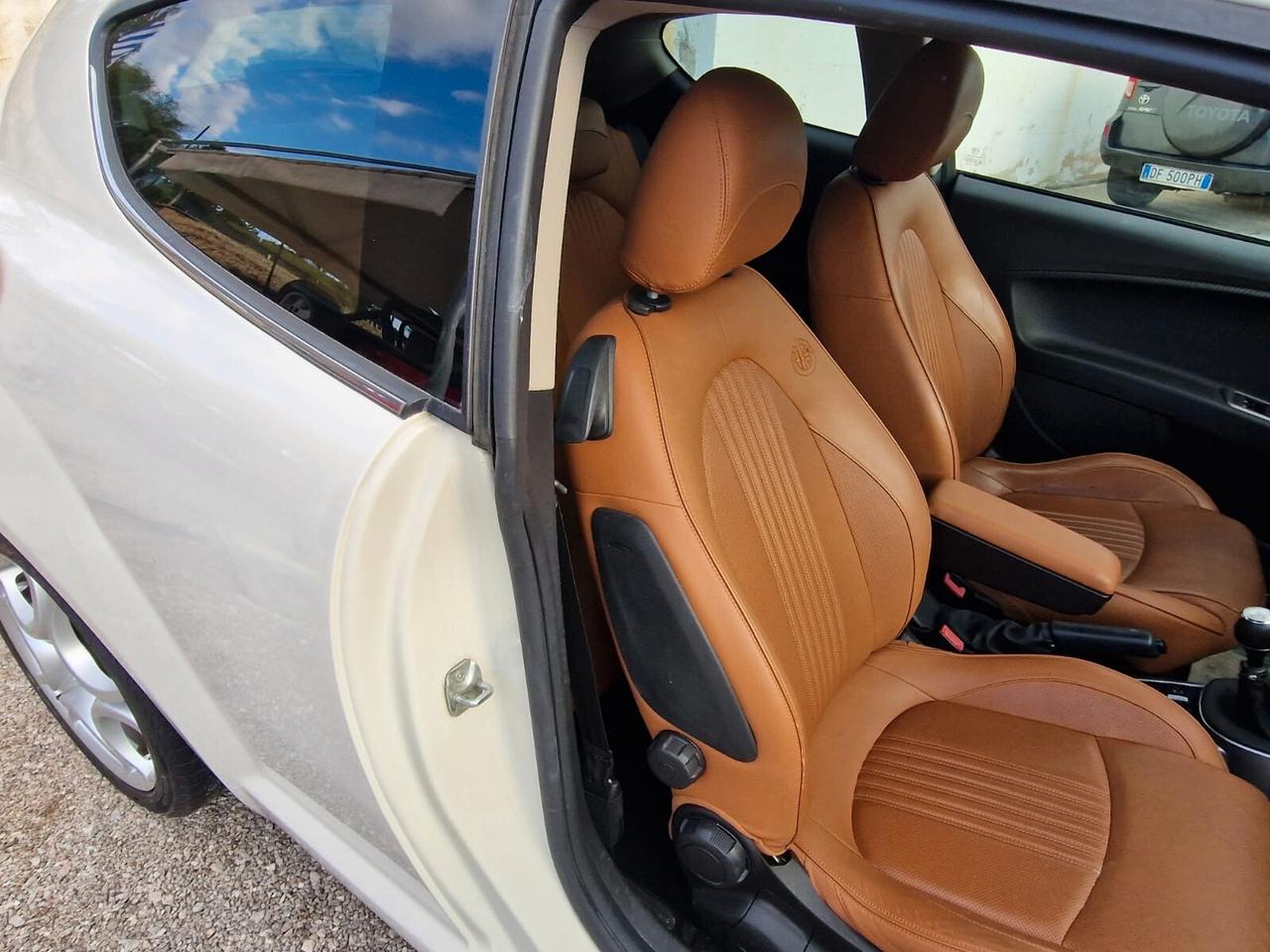 Alfa Romeo MiTo 1.3 JTDm-2 85 CV S&S Distinctive