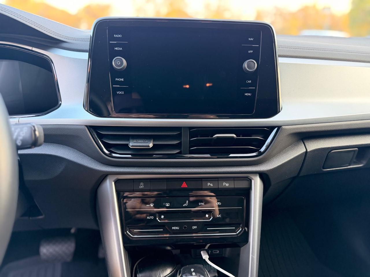 Volkswagen T-Roc Life 1.5 TSI #7870