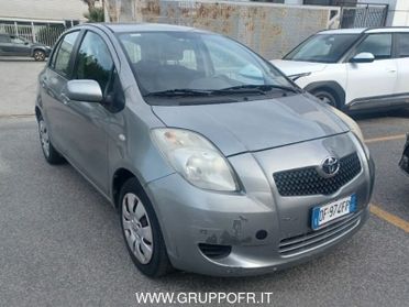 Toyota Yaris 2005 Benzina 1.0 Sol 5p