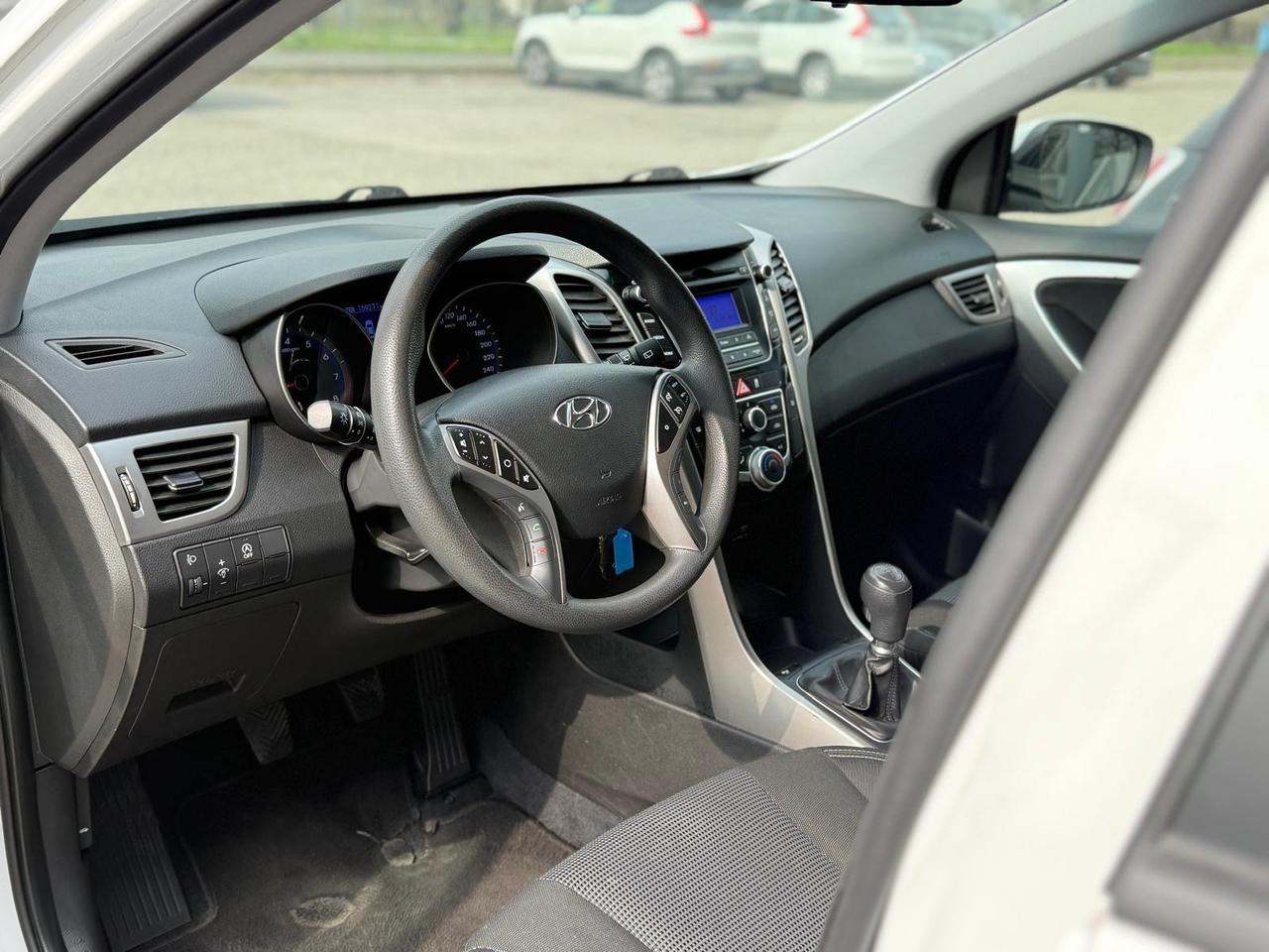 Hyundai i30 1.4 5p. OK NEOPATENTATI