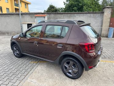 Dacia Sandero Stepway 0.9 TCe 12V TurboGPL neopatentati