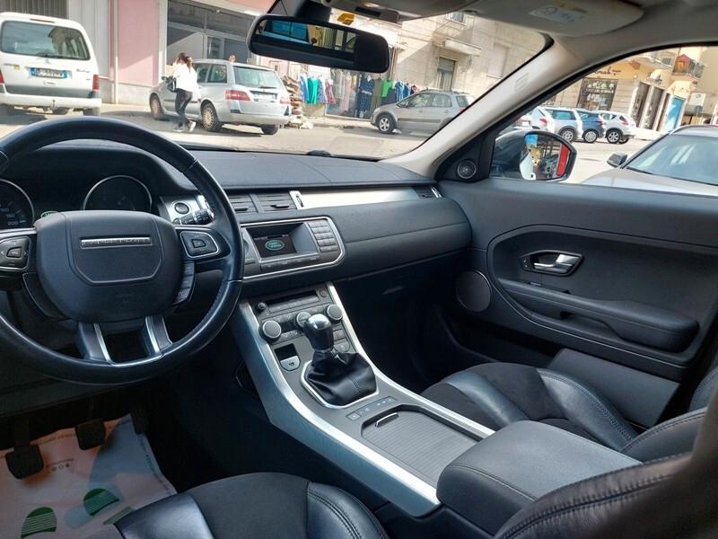 Land Rover Range Rover Evoque 2.2 TD4 150 CV 5p. Pure