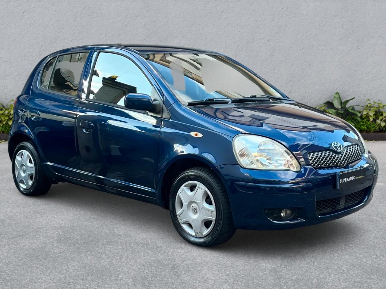 Toyota Yaris 1.0i 16V cat 5 porte Sol