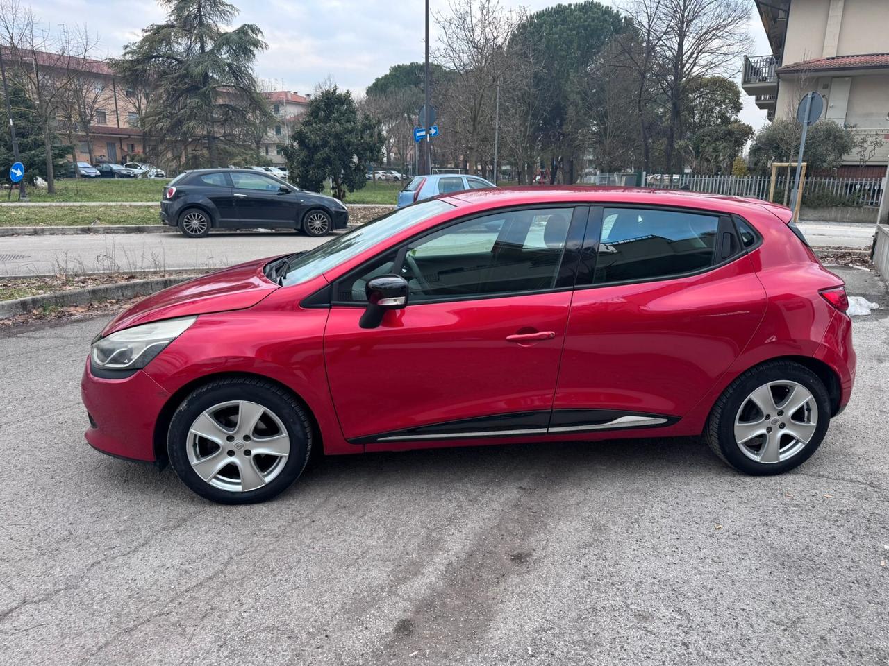 Renault Clio 1.2 75CV 5 porte Costume National