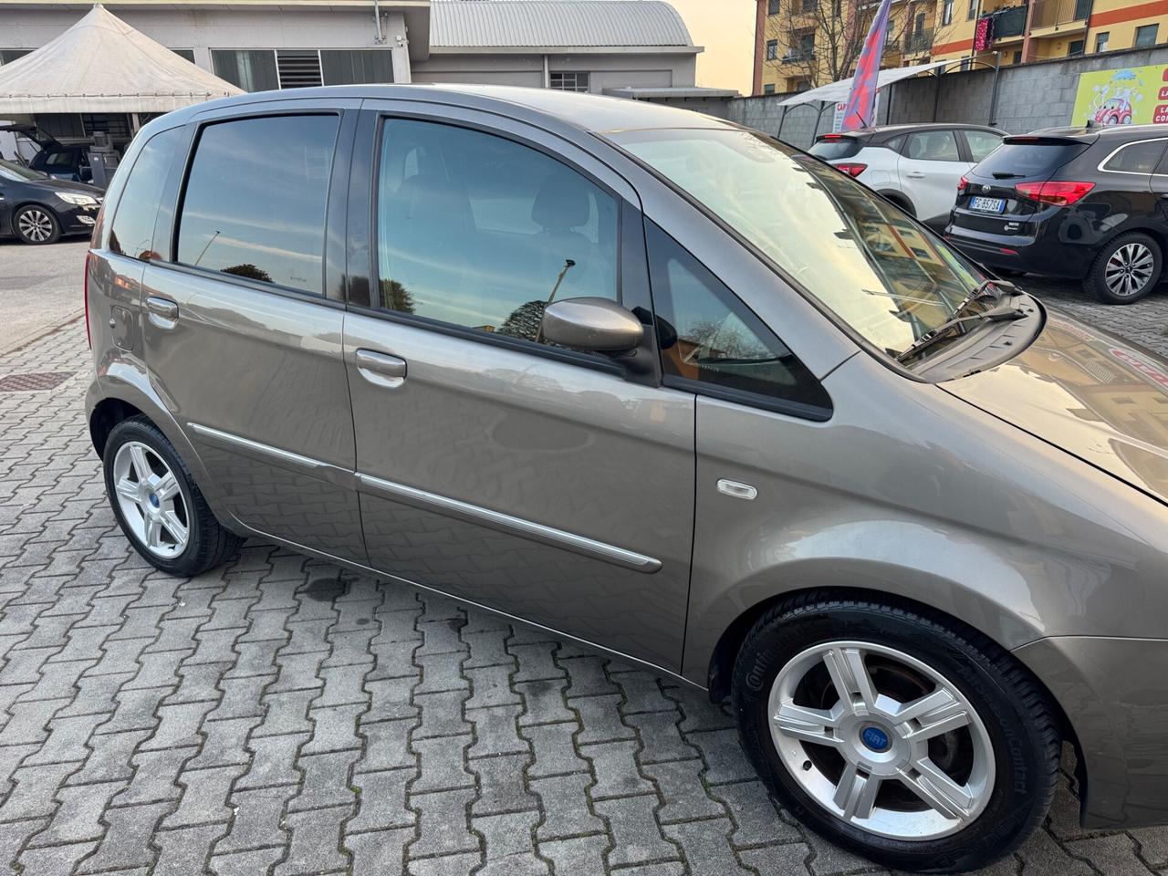 Fiat Idea 1.4 16V Emotion automatica