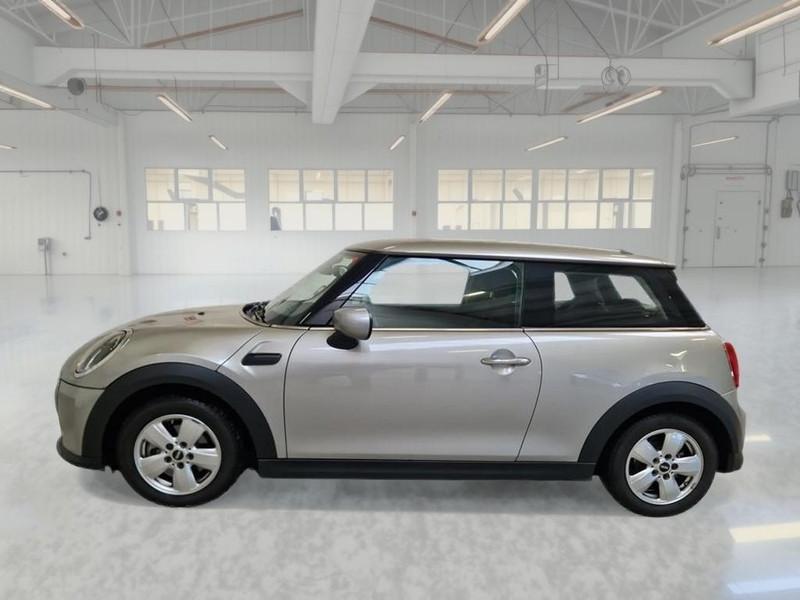 MINI COOPER ESSENTIAL AUTO 3 PORTE BERLINA