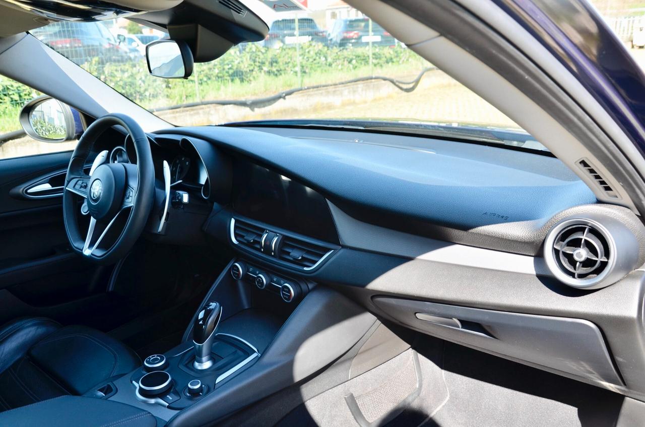 ALFA ROMEO GIULIA 2.2 T VELOCE Q4 210cv AWD AUTO, SERVICE UFF FCA, EURO 6B, 19", XENO, APPLE ANDROID, PERMUTE