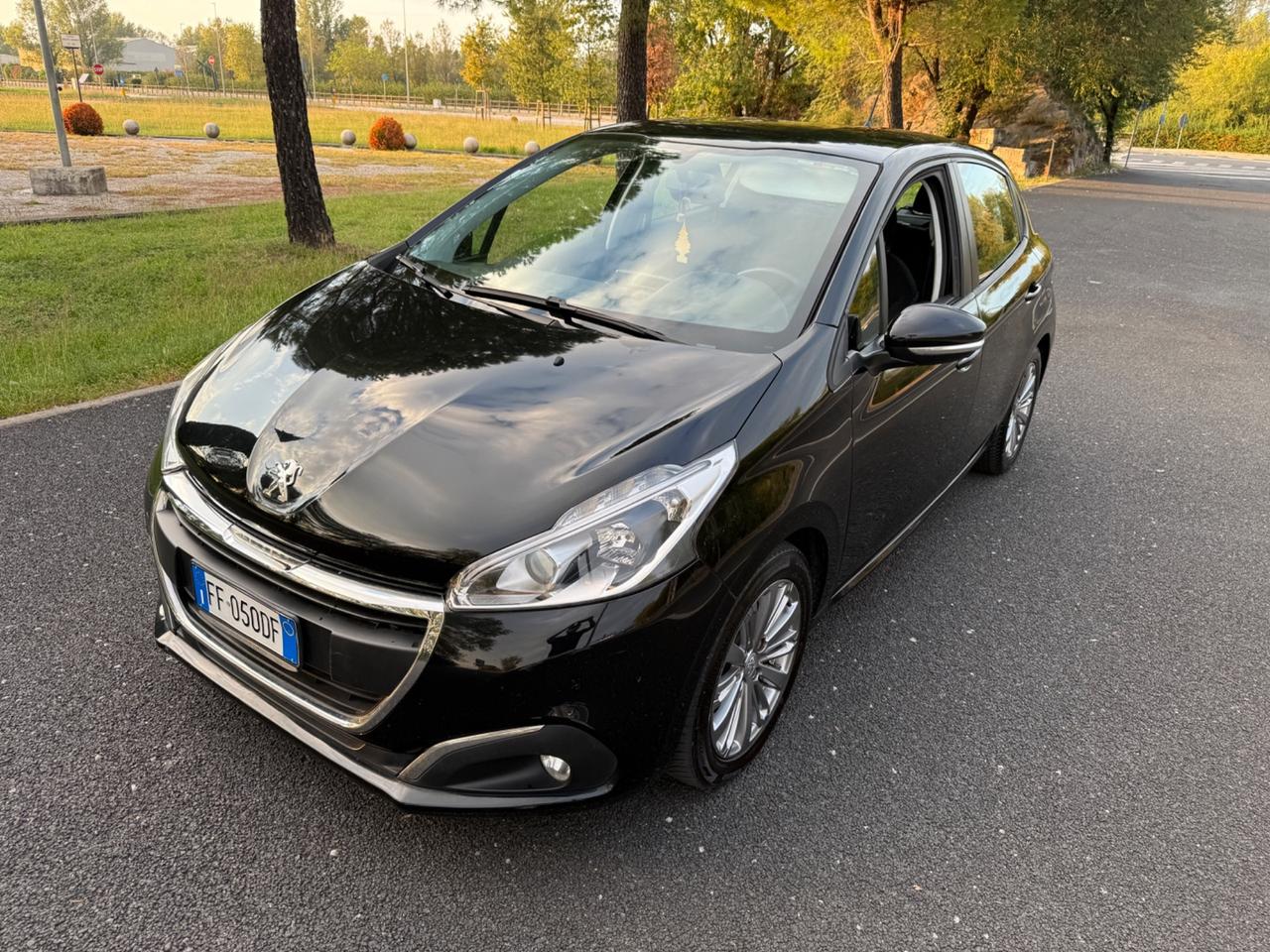Peugeot 208 PureTech 82 3 porte Allure