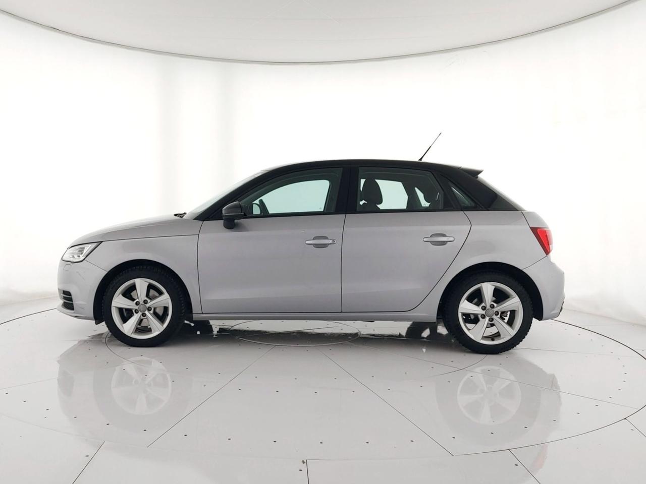 AUDI A1 Sportback 1.6 tdi COMMERCIANTI+BLUETOOTH+NEOPATENTATI