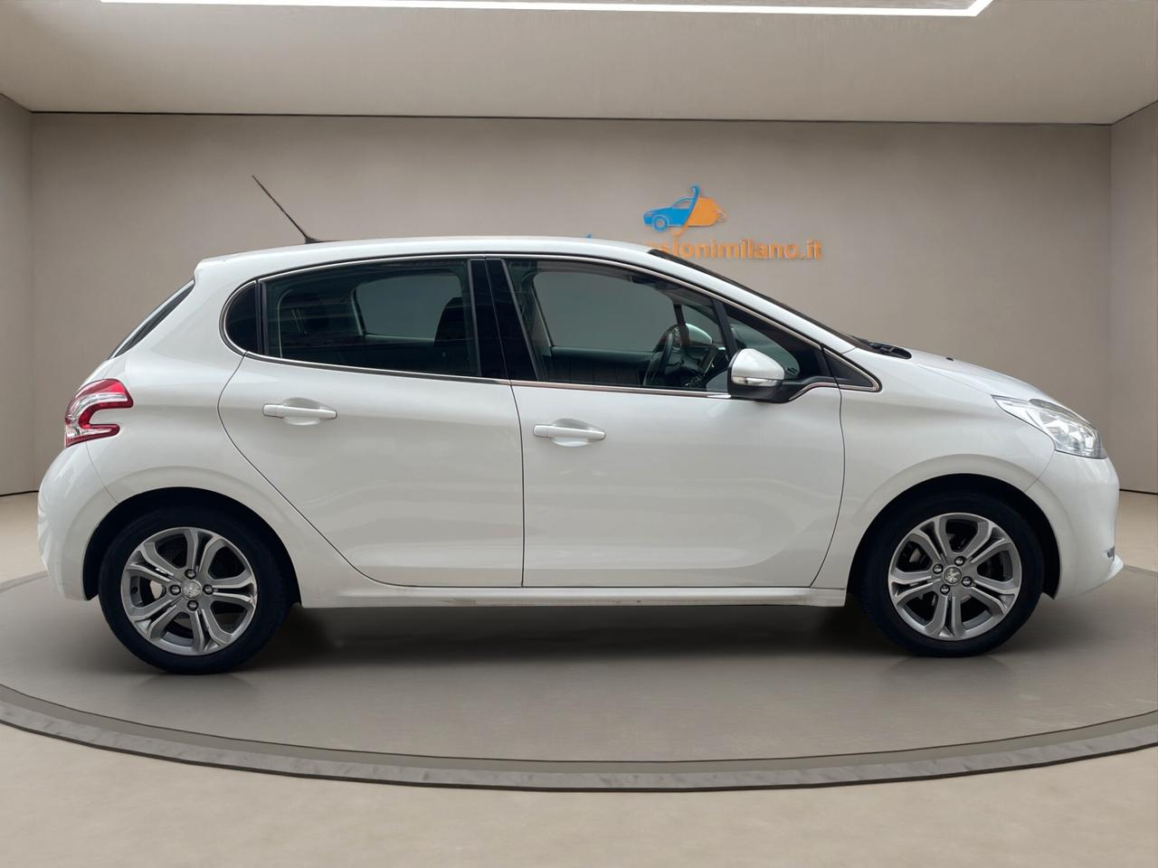 Peugeot 208 UNICO PROPRIETARIO - DISTRIBUZIONE ESEGUITA