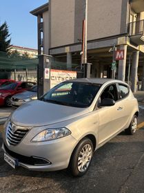 Lancia Ypsilon 0.9 TwinAir 85 CV GAS Ecochic Gold