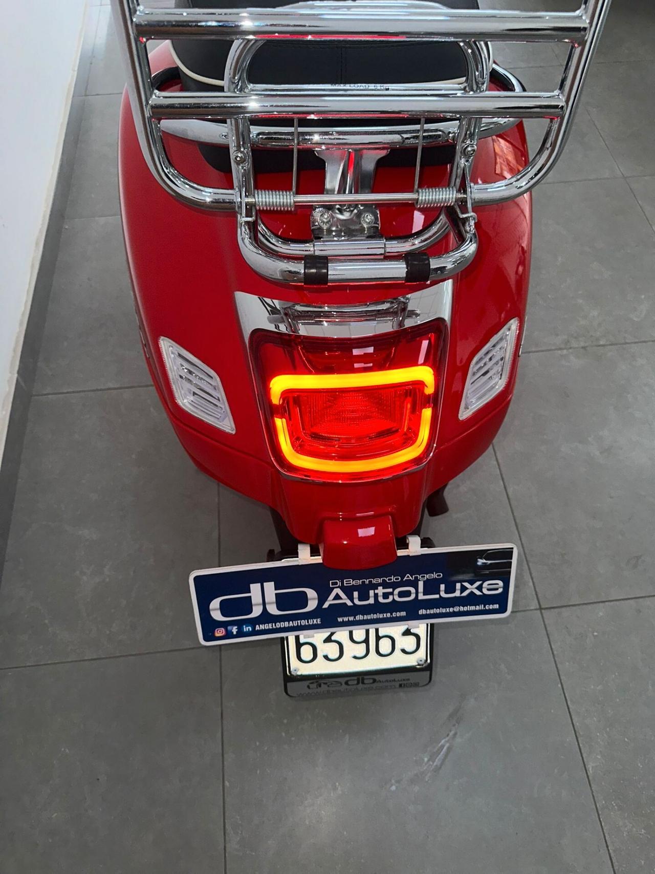 Piaggio Vespa 300 GTS hpe