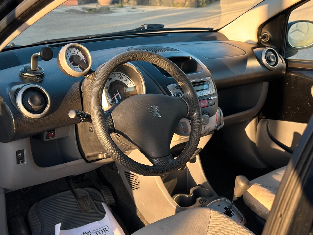 Peugeot 107 1.0 Benzina Automatica