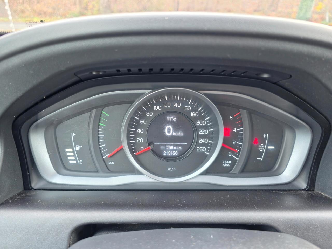 Volvo XC 60 XC60 D4 Summum 2015-E6 Manuale