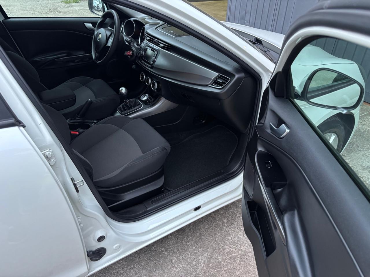 Alfa Romeo Giulietta 1.6 jtdm. Garanzia.Neopatentati
