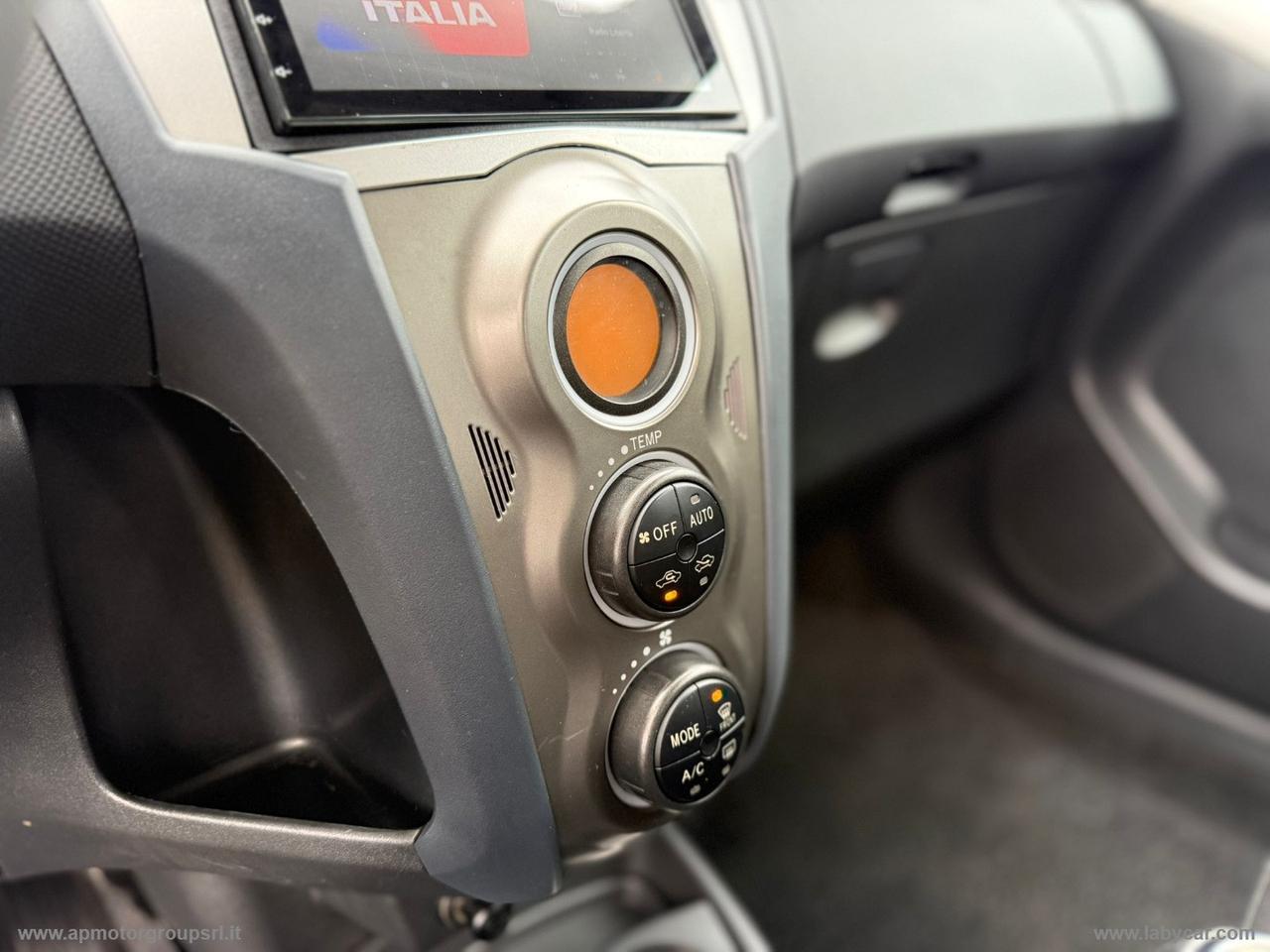 TOYOTA Yaris 1.0 5p. Sol GPL