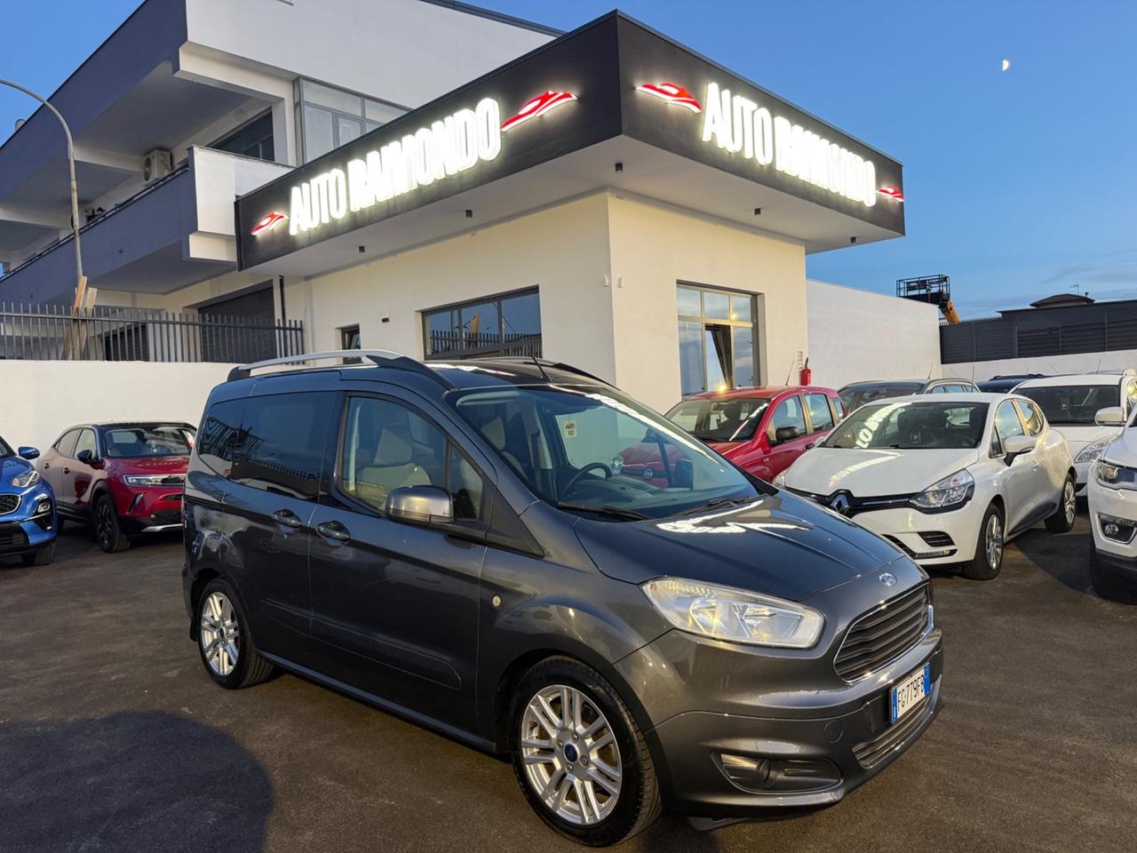 Ford Tourneo Courier 1.5 TDCI 75 CV Titanium