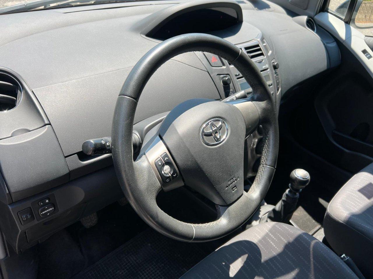 Toyota Yaris 5 Porte Yaris 5p 1.3 dual Sol my10 km 70000!