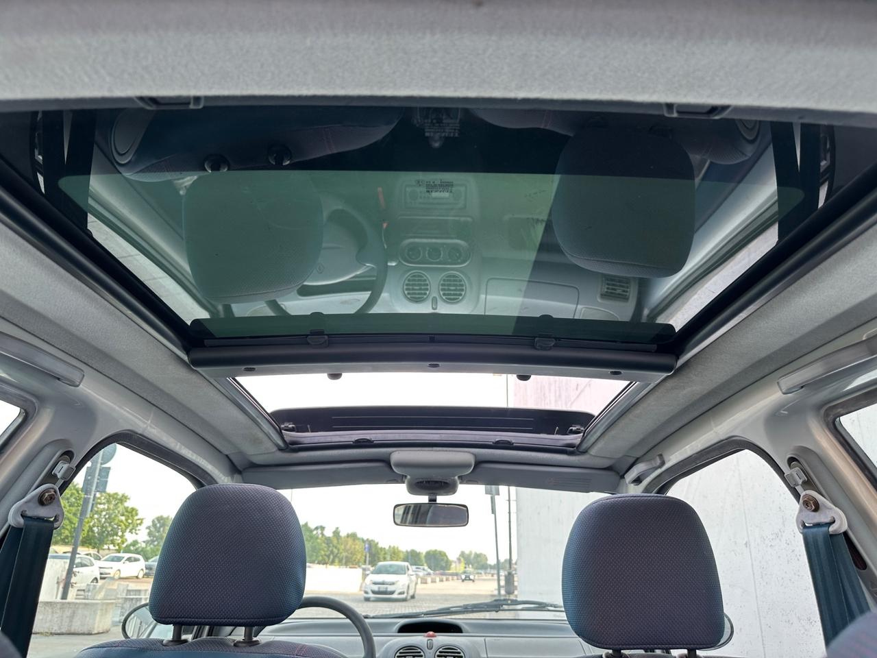Renault Twingo 1.2i Unico Proprietario Neopatentati