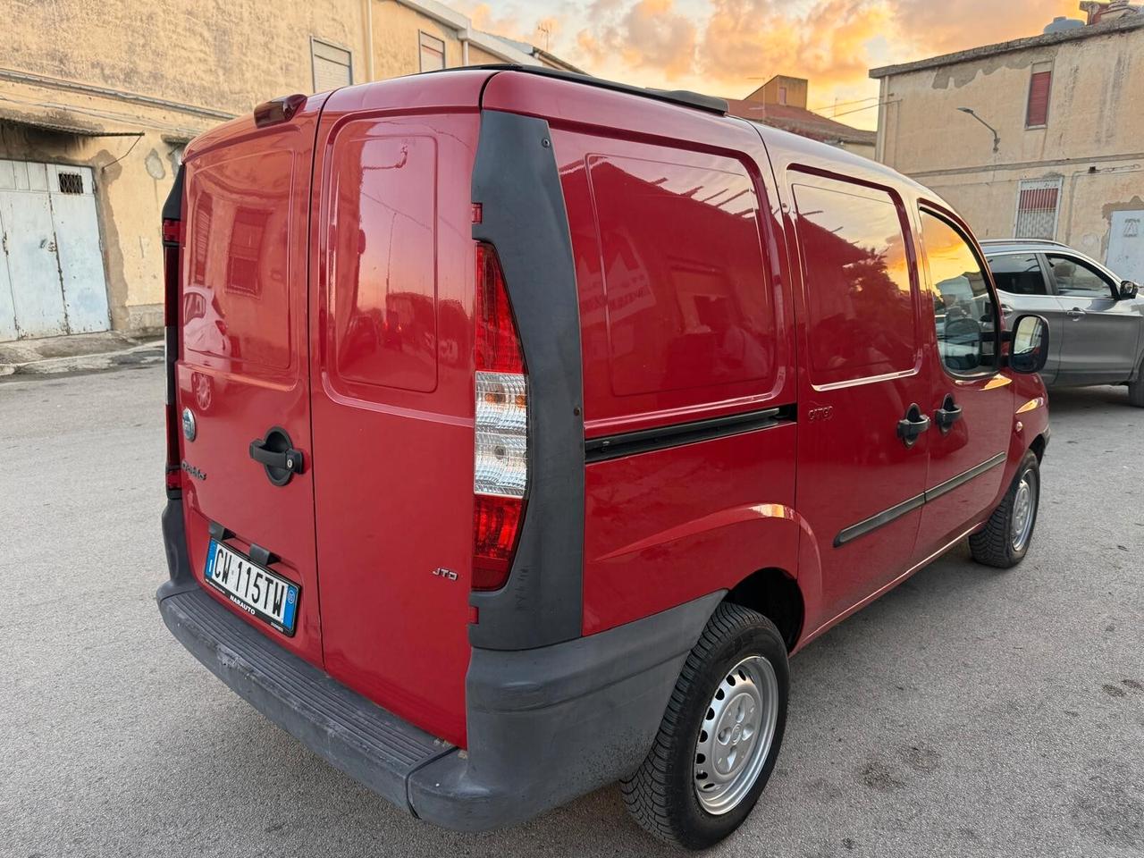 Fiat Doblo 1.9 JTD cat Cargo Lamierato