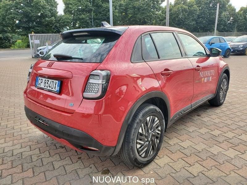 FIAT 600e Red