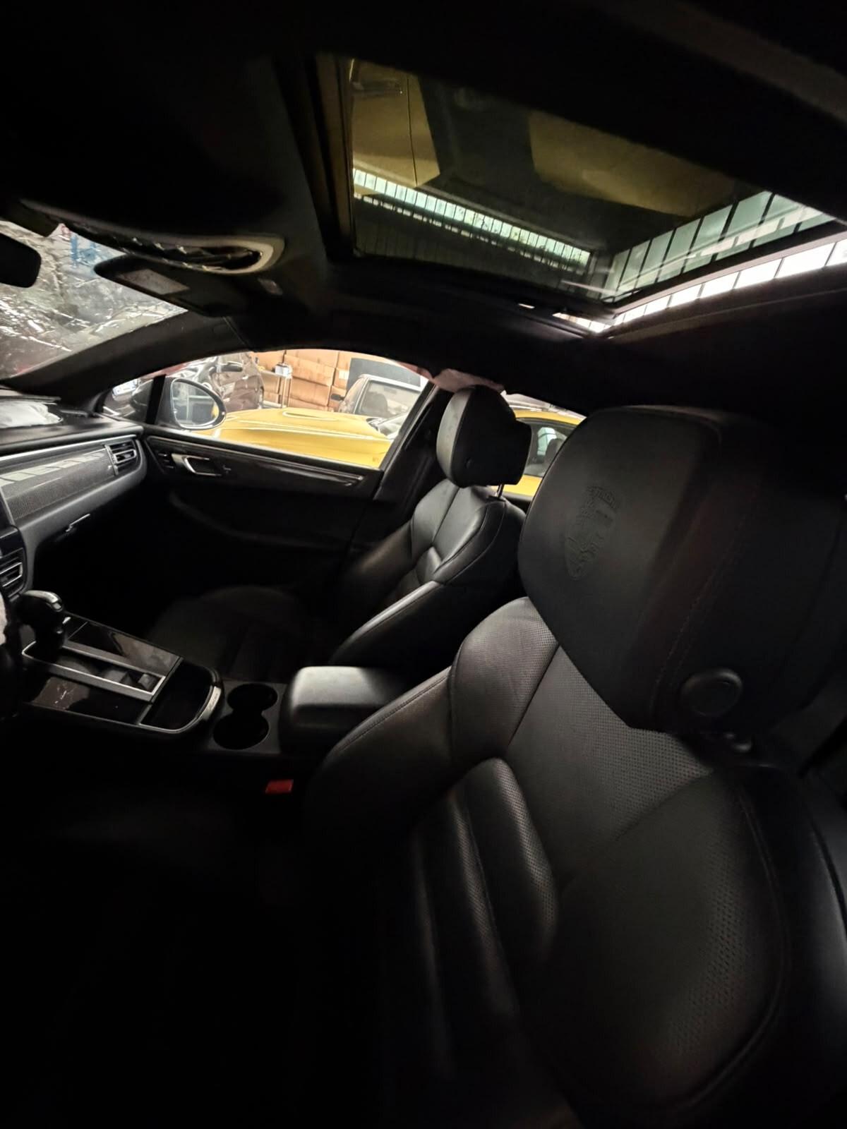 Porsche Macan 2.0 T 265cv 12-2022