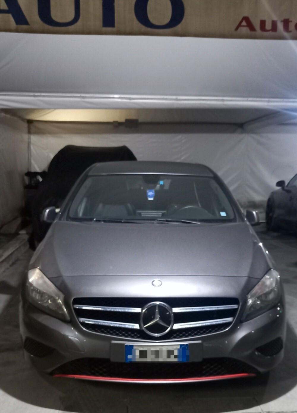 Mercedes-benz A 180 BlueEFFICIENCY Premium 12