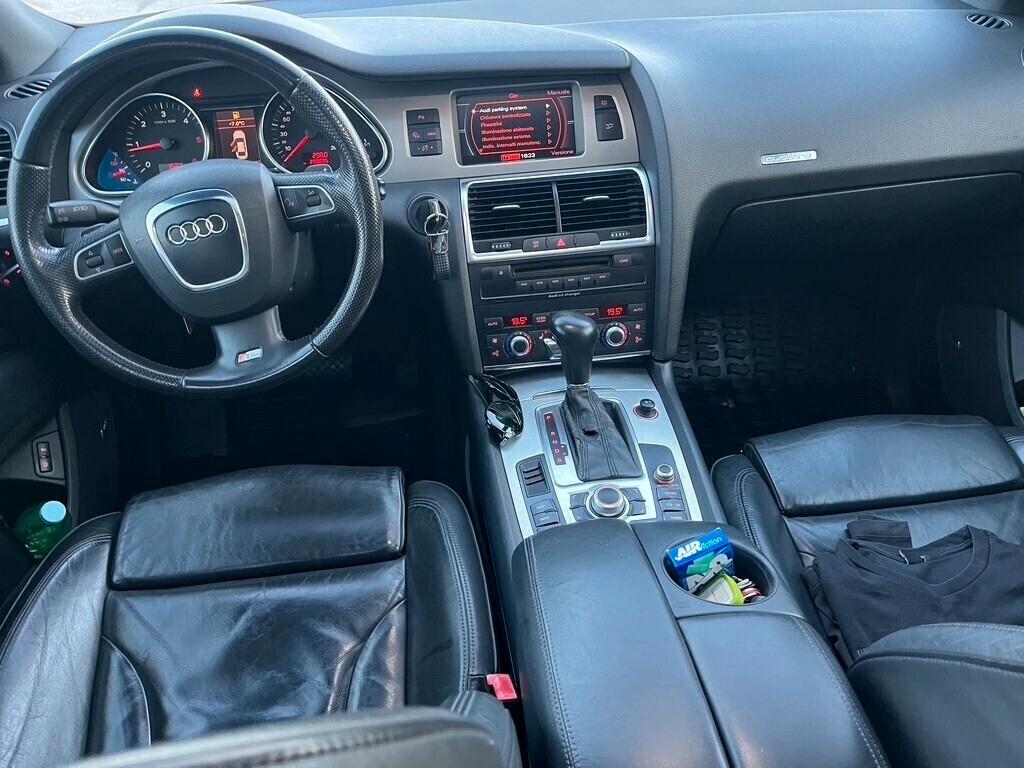 Audi Q7 3.0 V6 TDI 233CV quattro tiptronic S-LINE