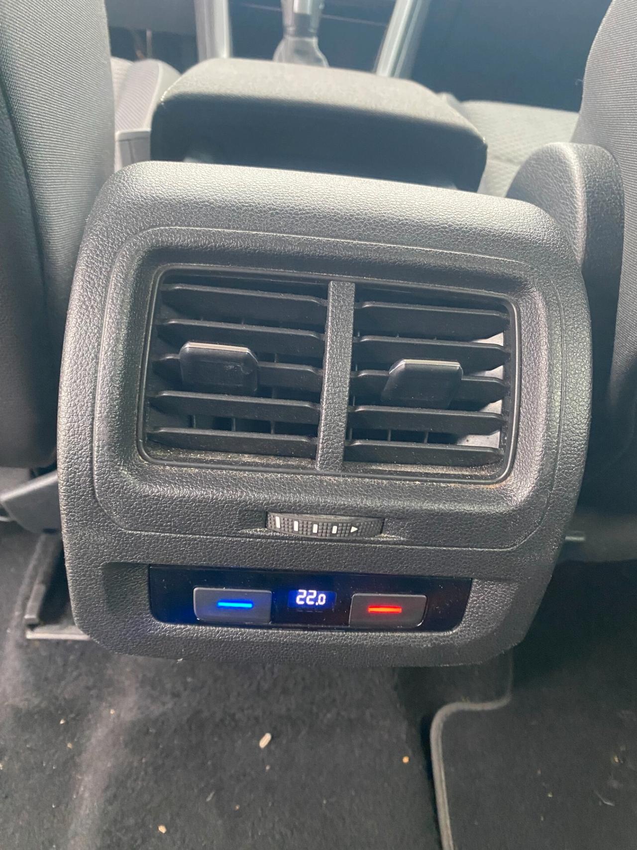 Volkswagen TOURAN 2.0TDi 150Cv DSG 7posti Business