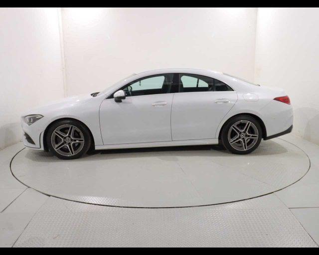 MERCEDES-BENZ CLA 180 d Automatic Premium