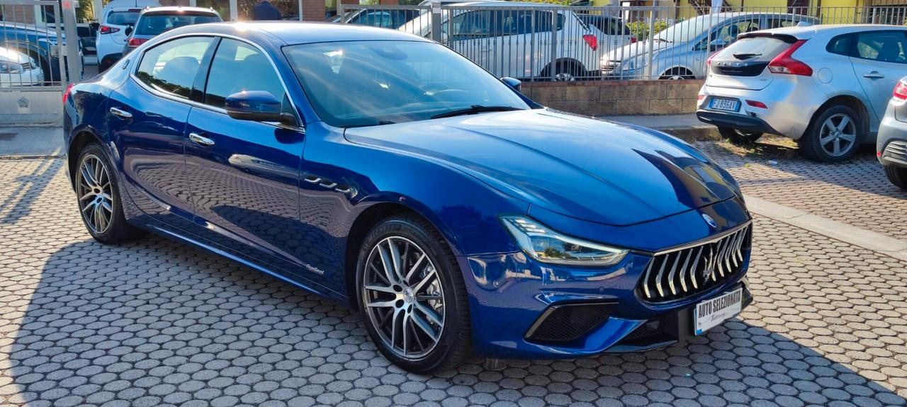 Maserati Ghibli V6 430 CV Q4 Nerissimo Edition