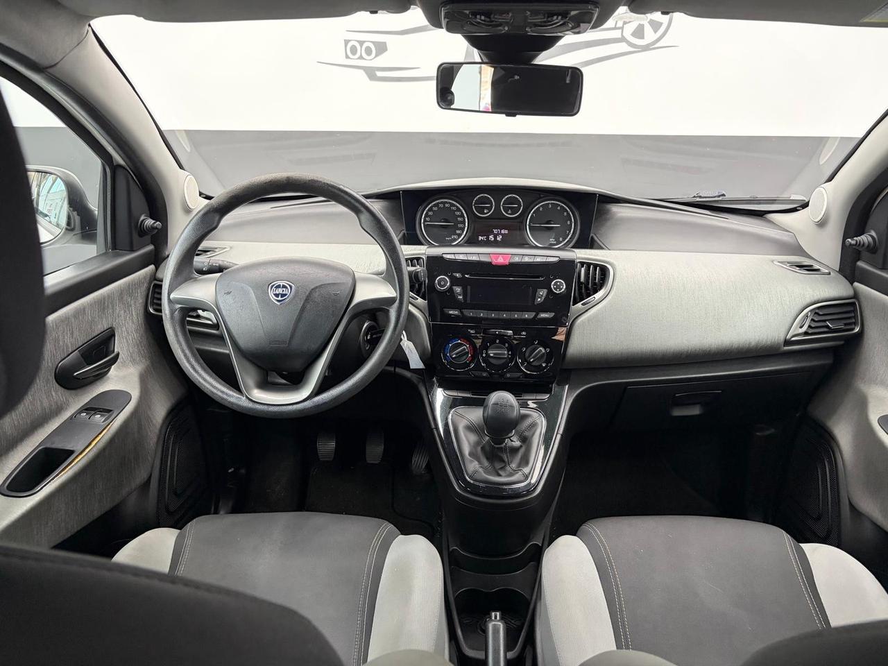 Lancia Ypsilon 1.2 69 CV 5 porte S&S Platinum
