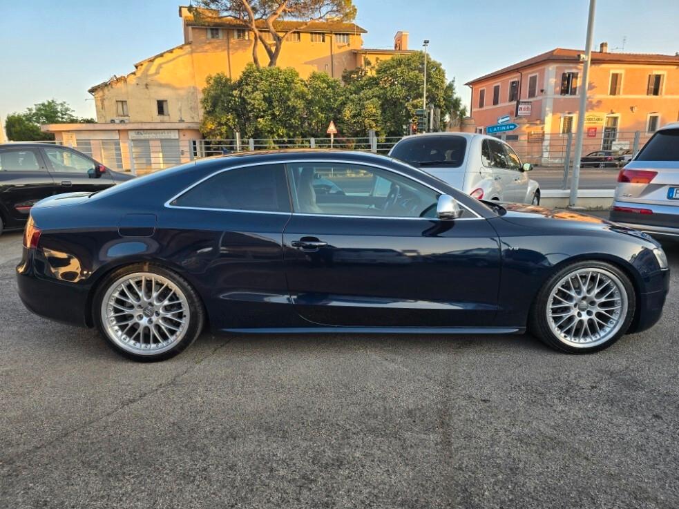 Audi A5 S5 4.2 V8 quattro