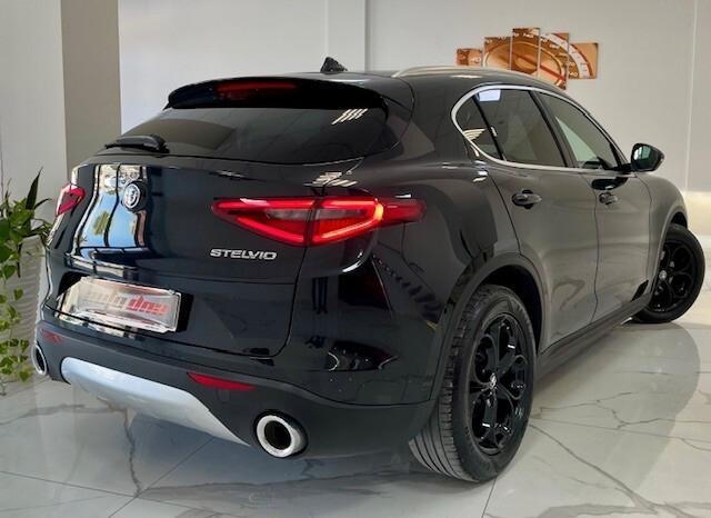 Alfa Romeo Stelvio 2.2 Turbodiesel 180 CV AT8 RWD Super