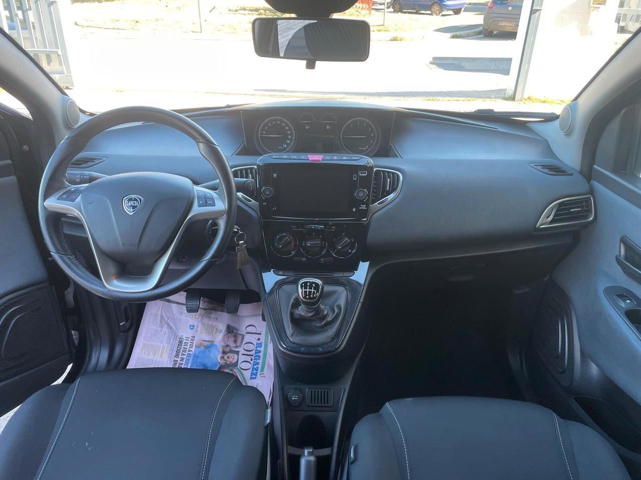 Lancia Ypsilon 1.0 FireFly 5 porte S&S Hybrid Gold Plus