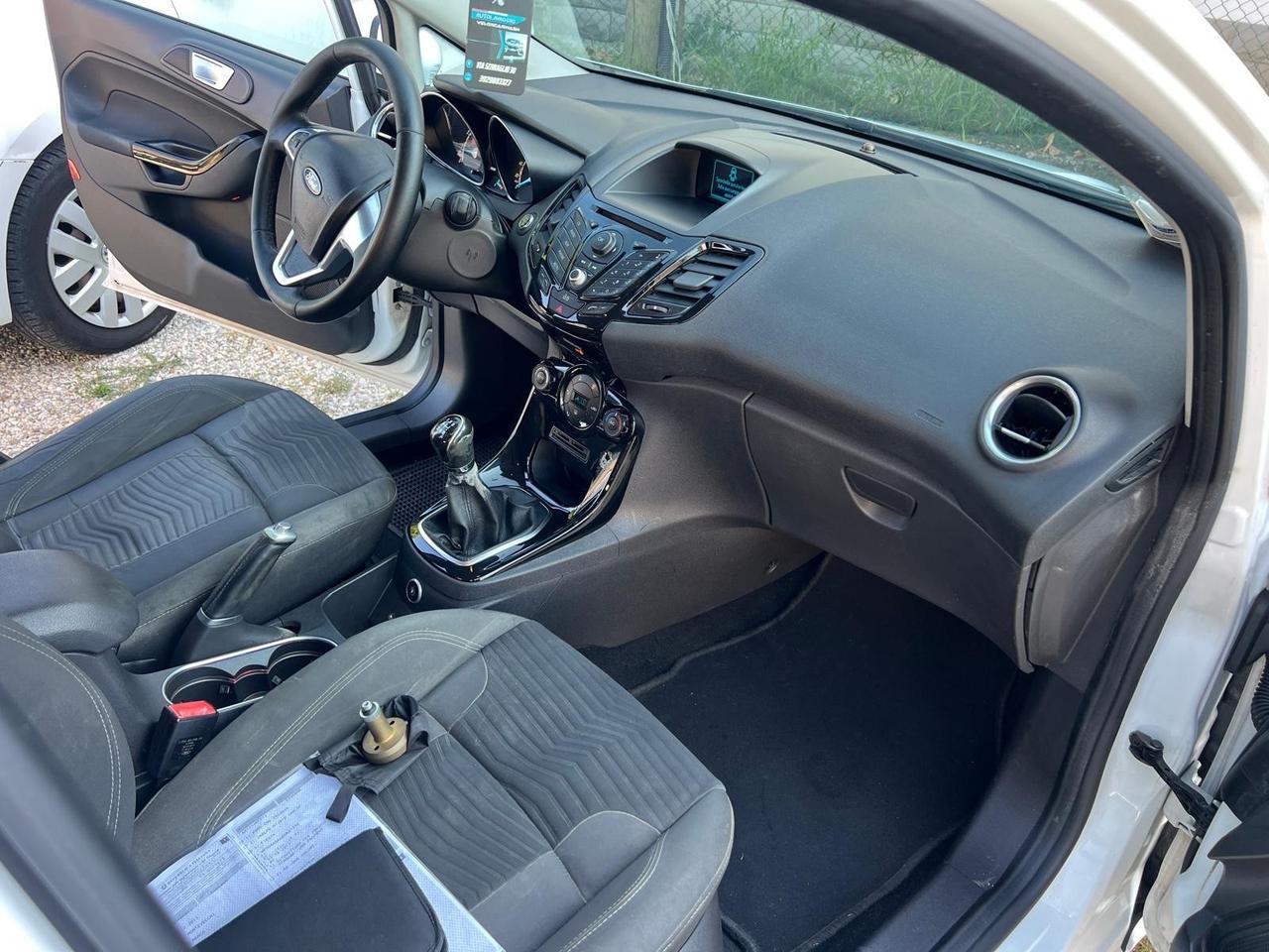 Ford Fiesta 1.4 5p. Bz.- GPL Titanium