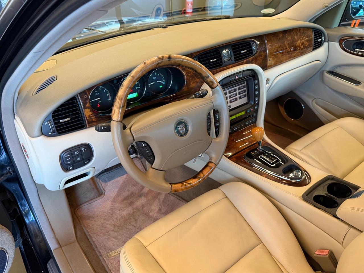 Jaguar XJ 4.2 V8 cat Executive