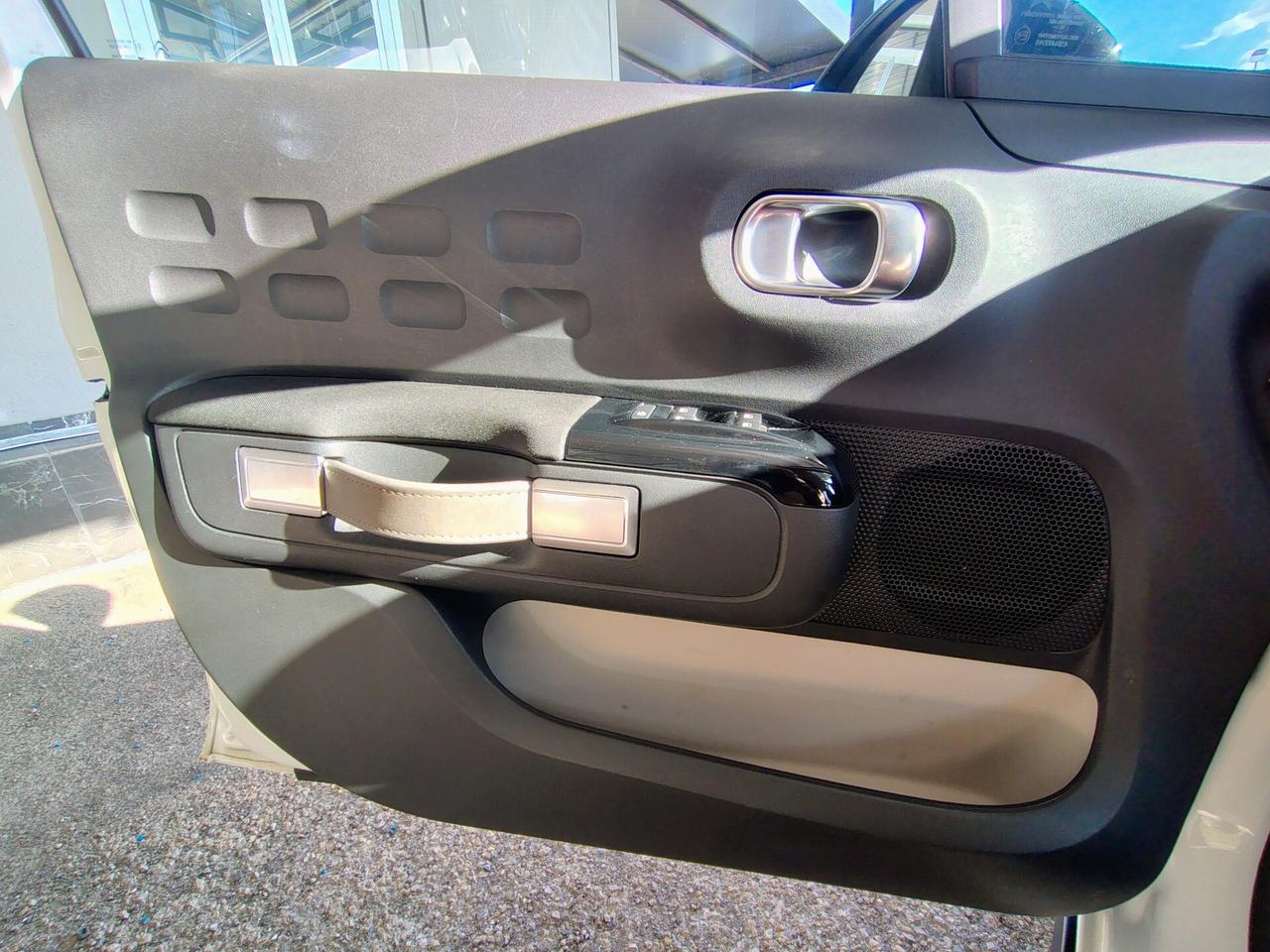 Citroen C3 BlueHDi 100 S&S Van LIVE
