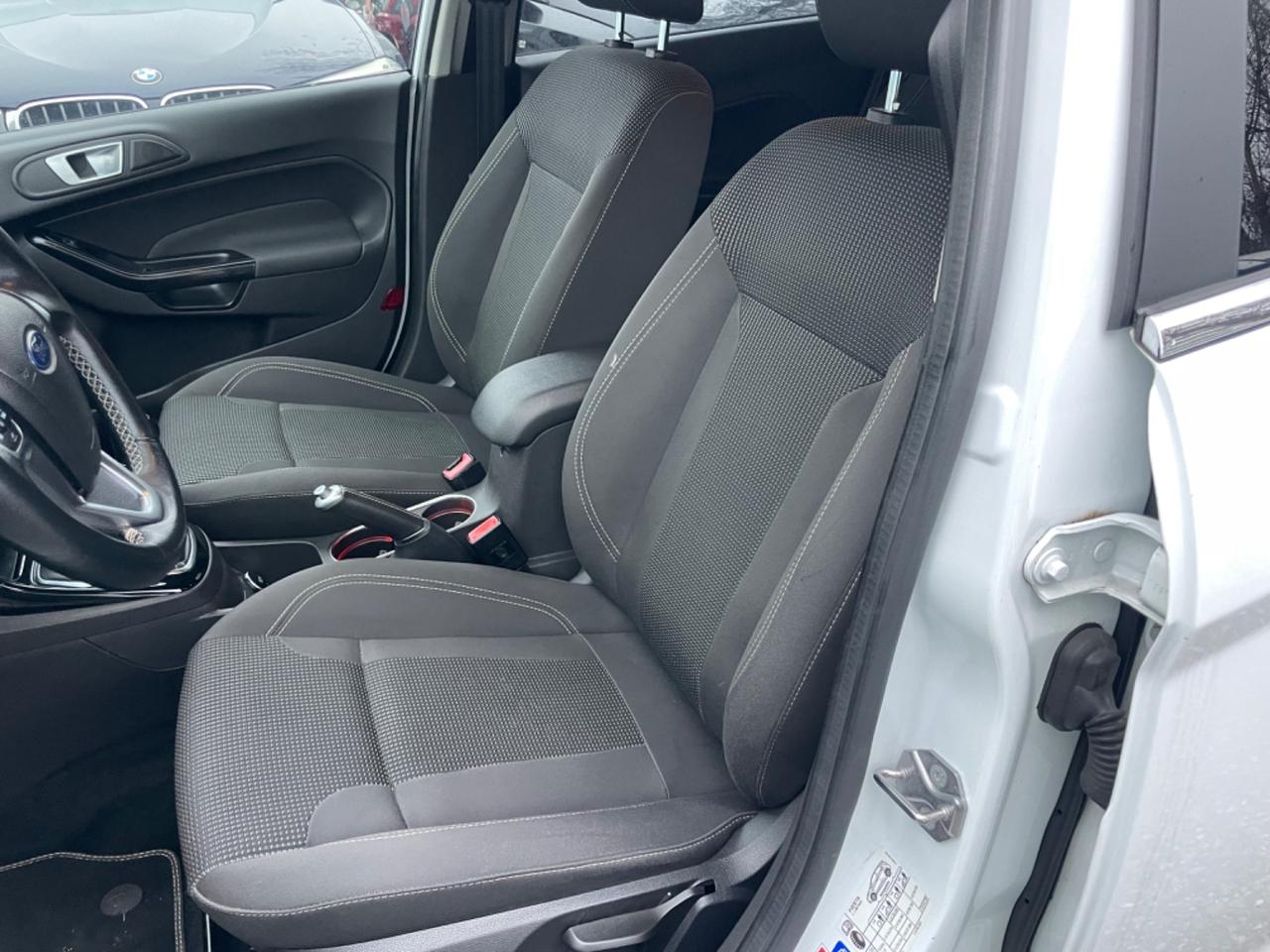 Ford Fiesta 1.5 TDCi 75CV 5 porte Titanium