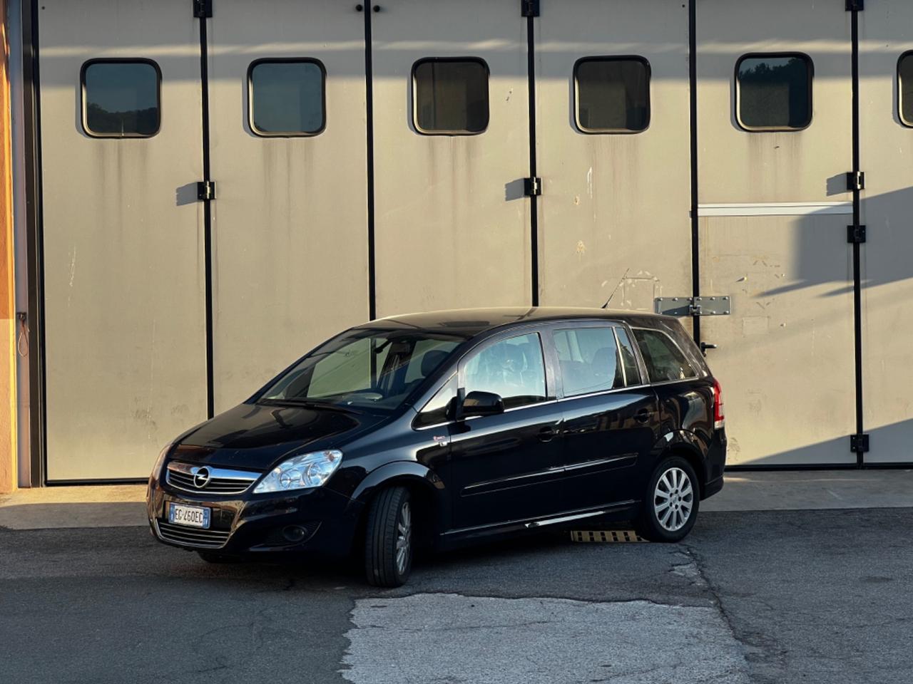 Opel Zafira 7 posti - 2011