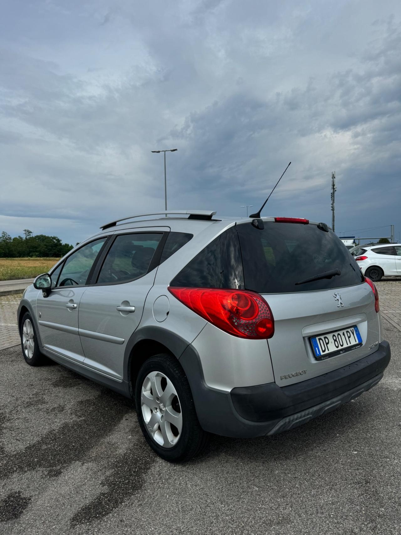 Peugeot 207 1.6 HDi 90CV SW Outdoor