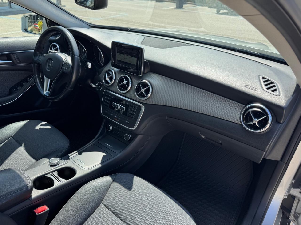 Mercedes-benz GLA 220 CDI Automatic 4Matic Sport