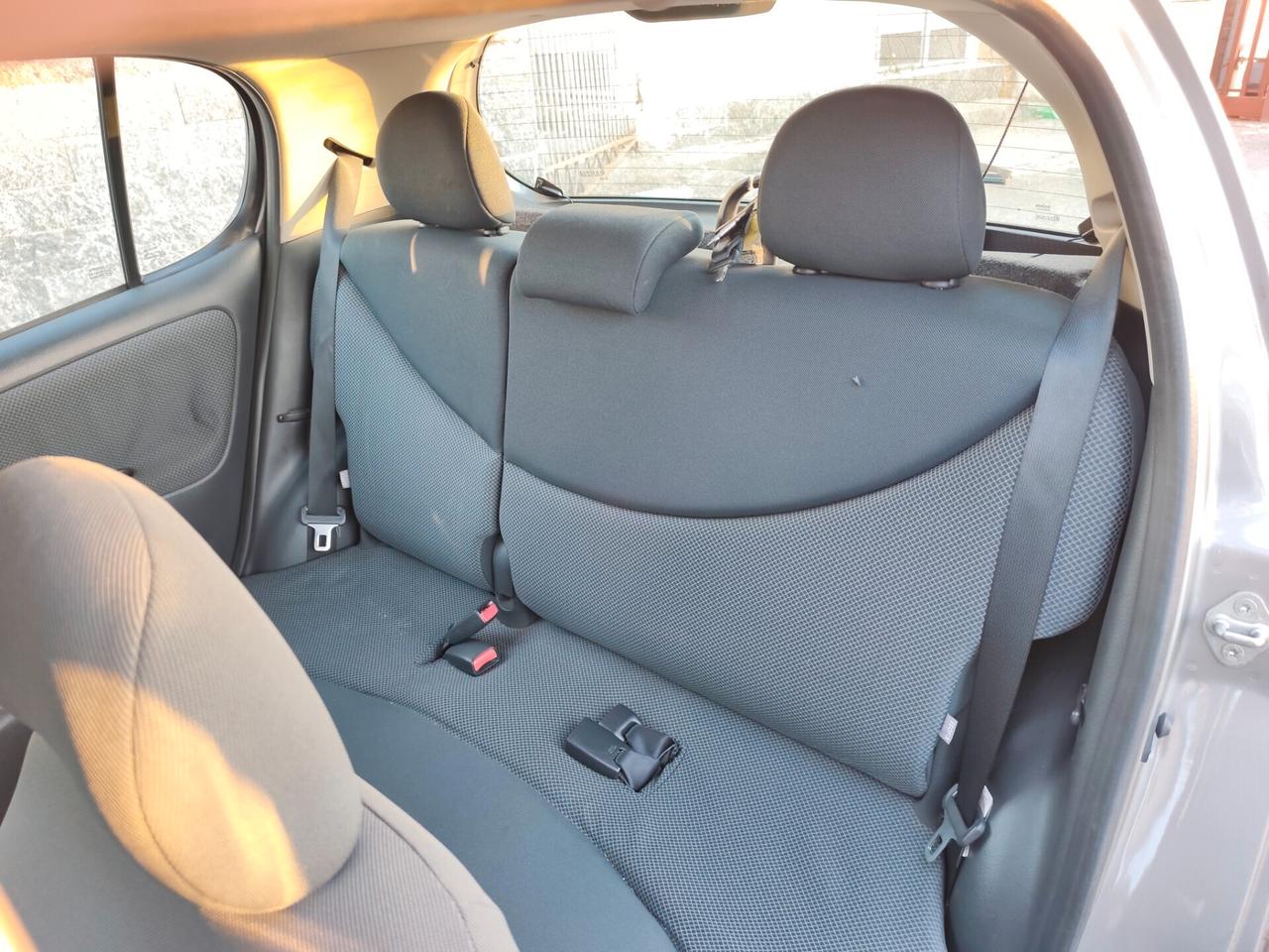Toyota Yaris 83000KM Sol BENZINA