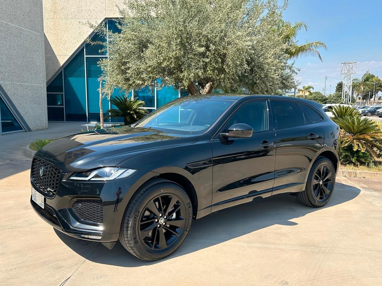 Jaguar F-Pace 2.0 D 163 CV AWD aut. R-Dynamic S - possibilità noleggio noscoring