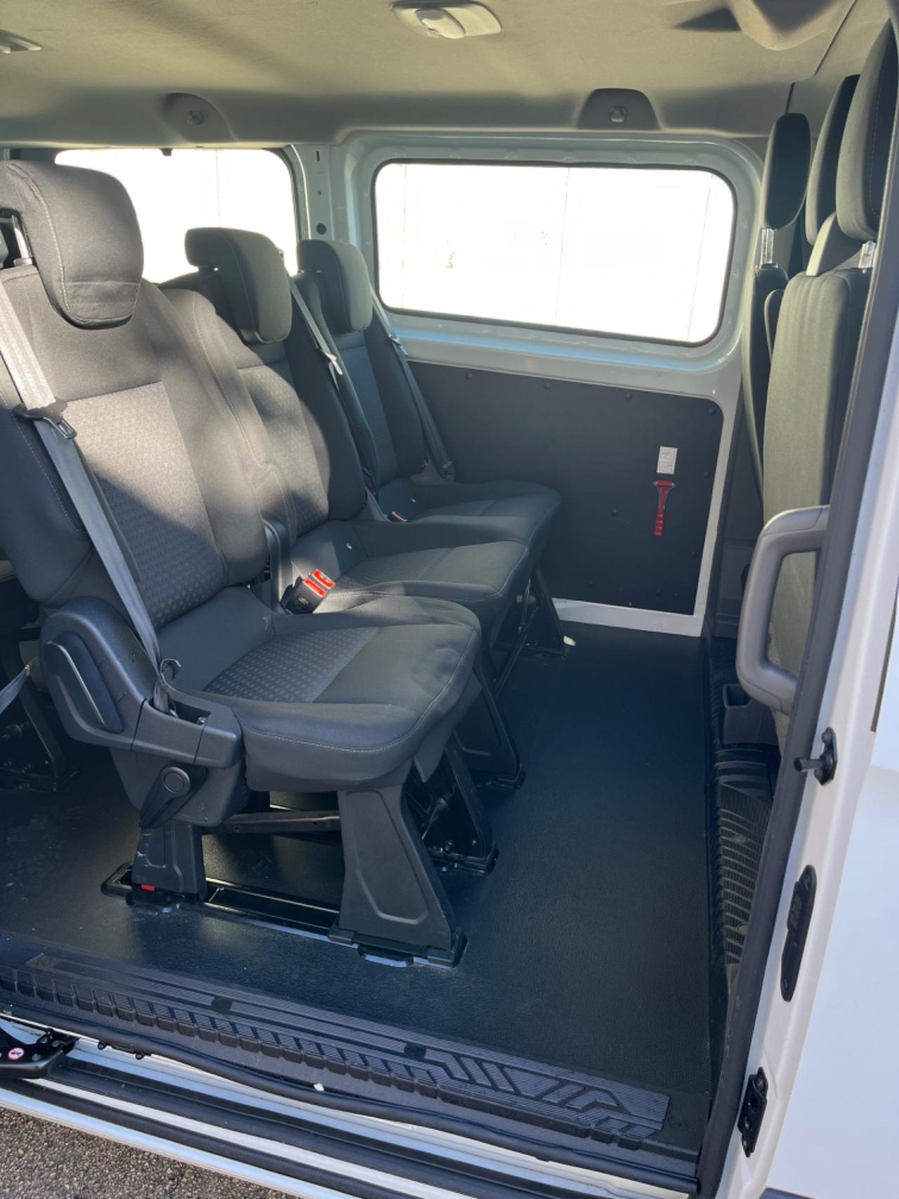 Ford Transit custom 9 posti